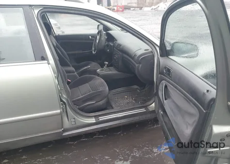 2003 Volkswagen Passat Gls z USA, uszkodzony, nr VIN WVWVD63B73E167103